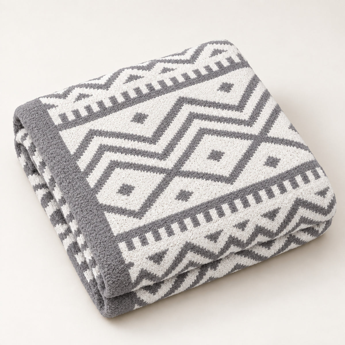 Decorative Throw Blanket – 5 Colors, 2 Sizes for Sofa or Bed - Gray