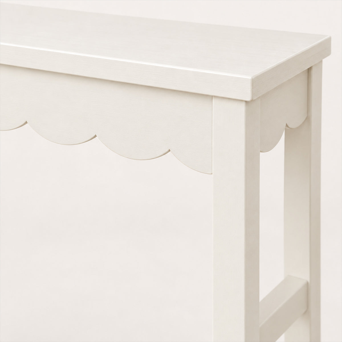 Scalloped Console Table – Ivory Wood, 93 x 81cm Entryway Piece - detail