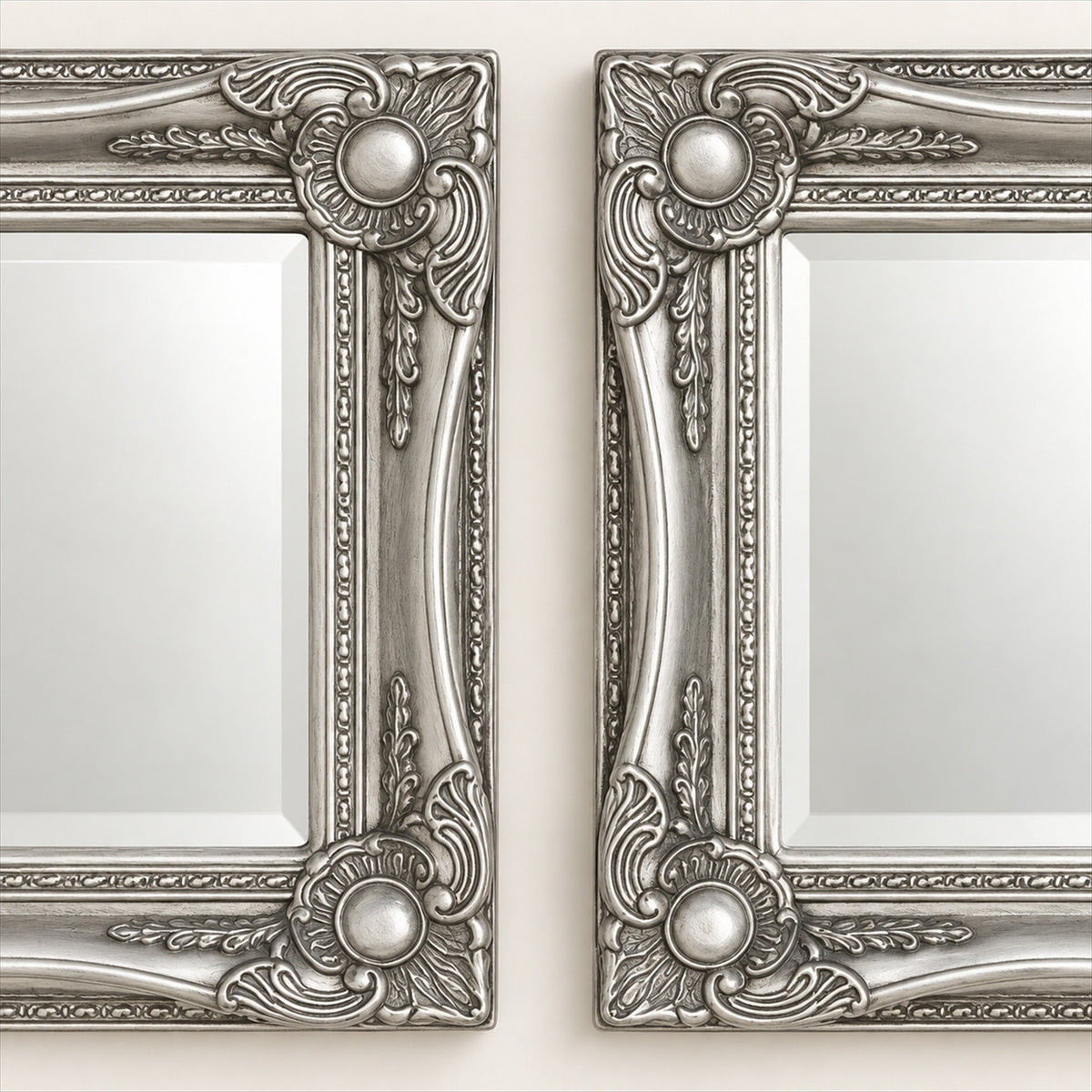 Silver Wall Mirror Set – Set of 4 Bevelled Glass, Vintage Décor - detail